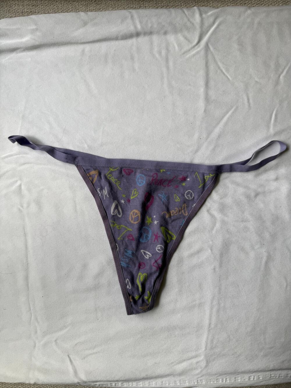NWOT Vintage Mudd Purple Graphic G-String Thong Panty Y2K Peace Hearts Size XL